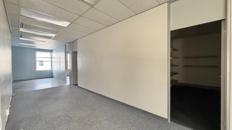 To Let Commercial Property for Rent in Somerset West Western Cape